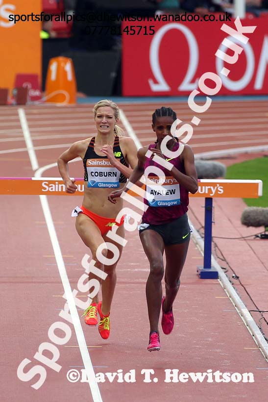 Hiwot Ayalew outsprints Emma Coburn to win the 3000 metres steeplechase Glasgow Diamond League. Photo: David T. Hewitson/Sports for All Pics